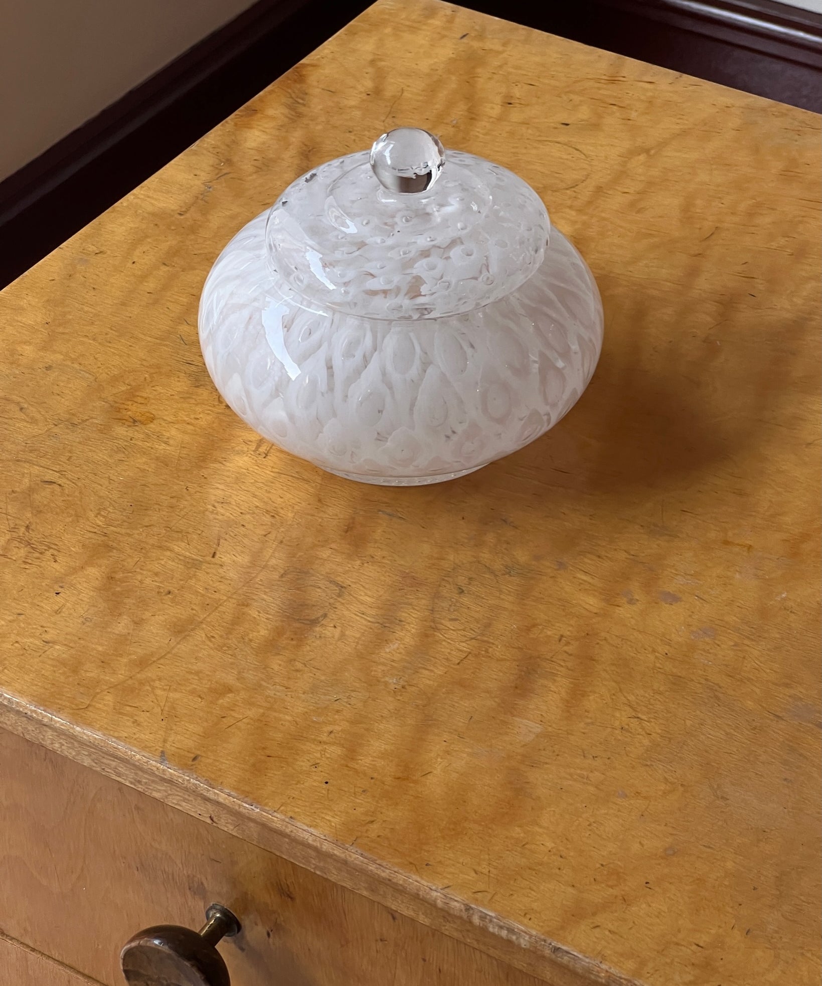 Vintage Murano white/clear bonbonniere