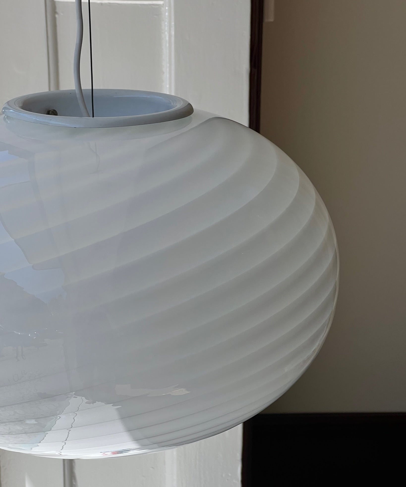 Vintage Murano oval white swirl ceiling lamp (D40)