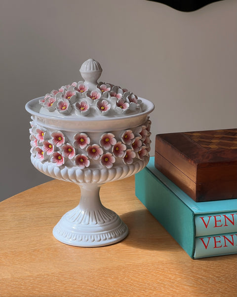 Ceramic pink flower bonbonniere