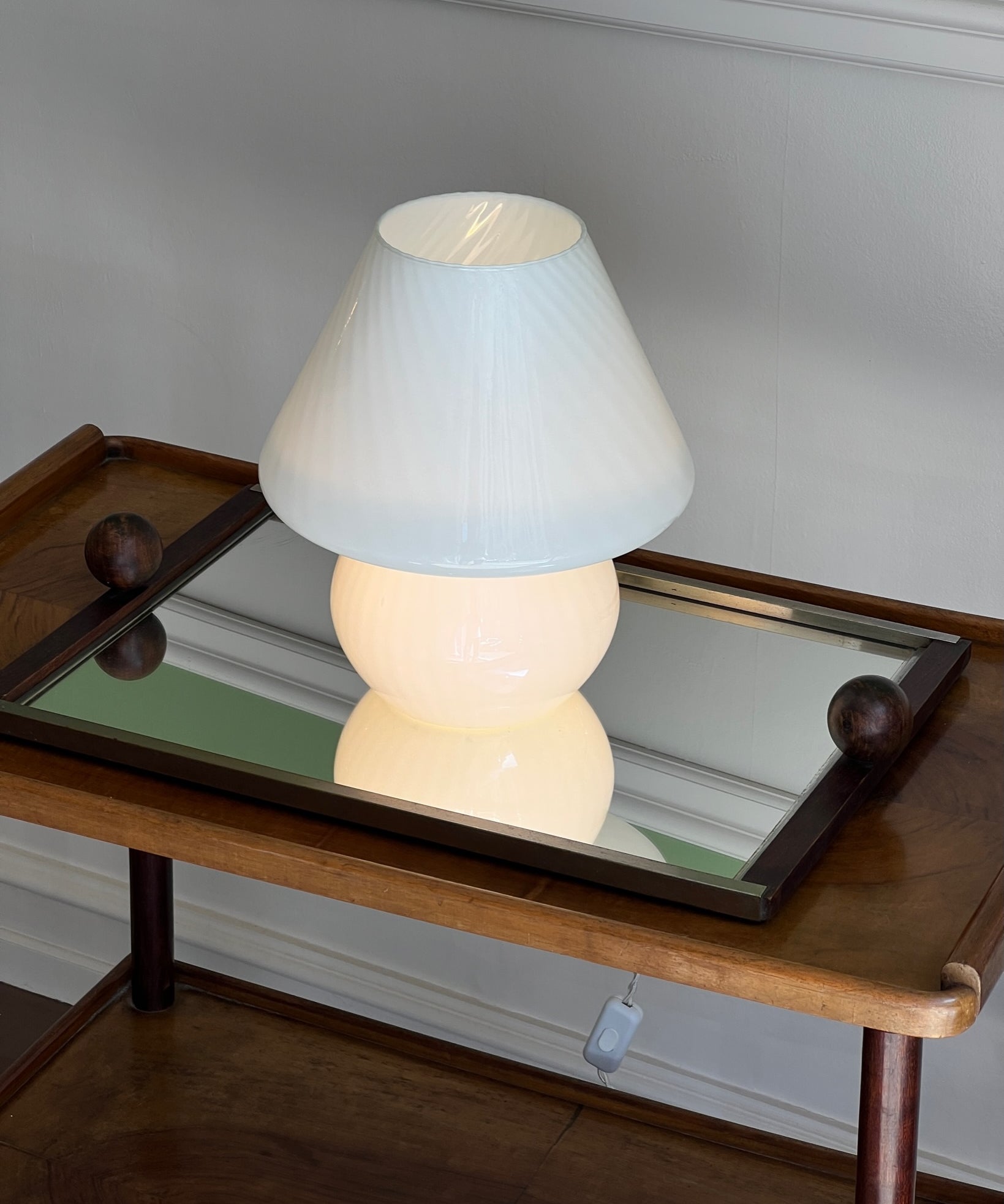 Vintage white swirl Murano mushroom table lamp