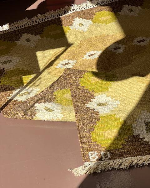 Vintage flat weave rug signed BD