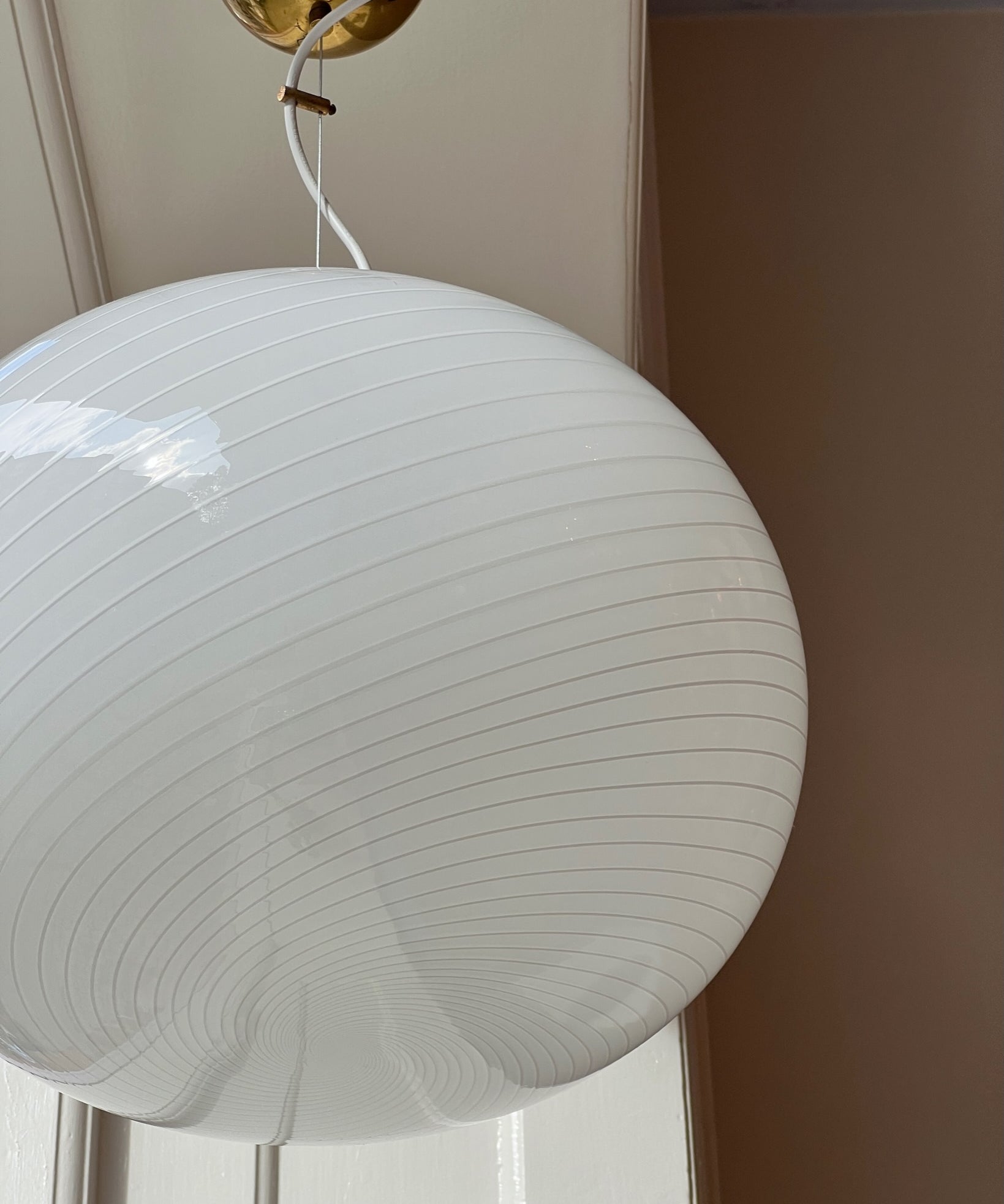 Vintage creme / white swirl Murano ceiling lamp (D42)