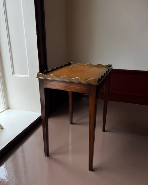 Vintage wavy/scalloped wooden side table