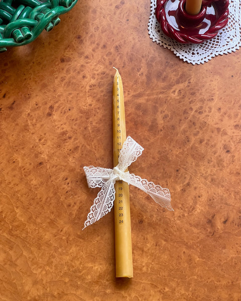 Calendar candle (beeswax)