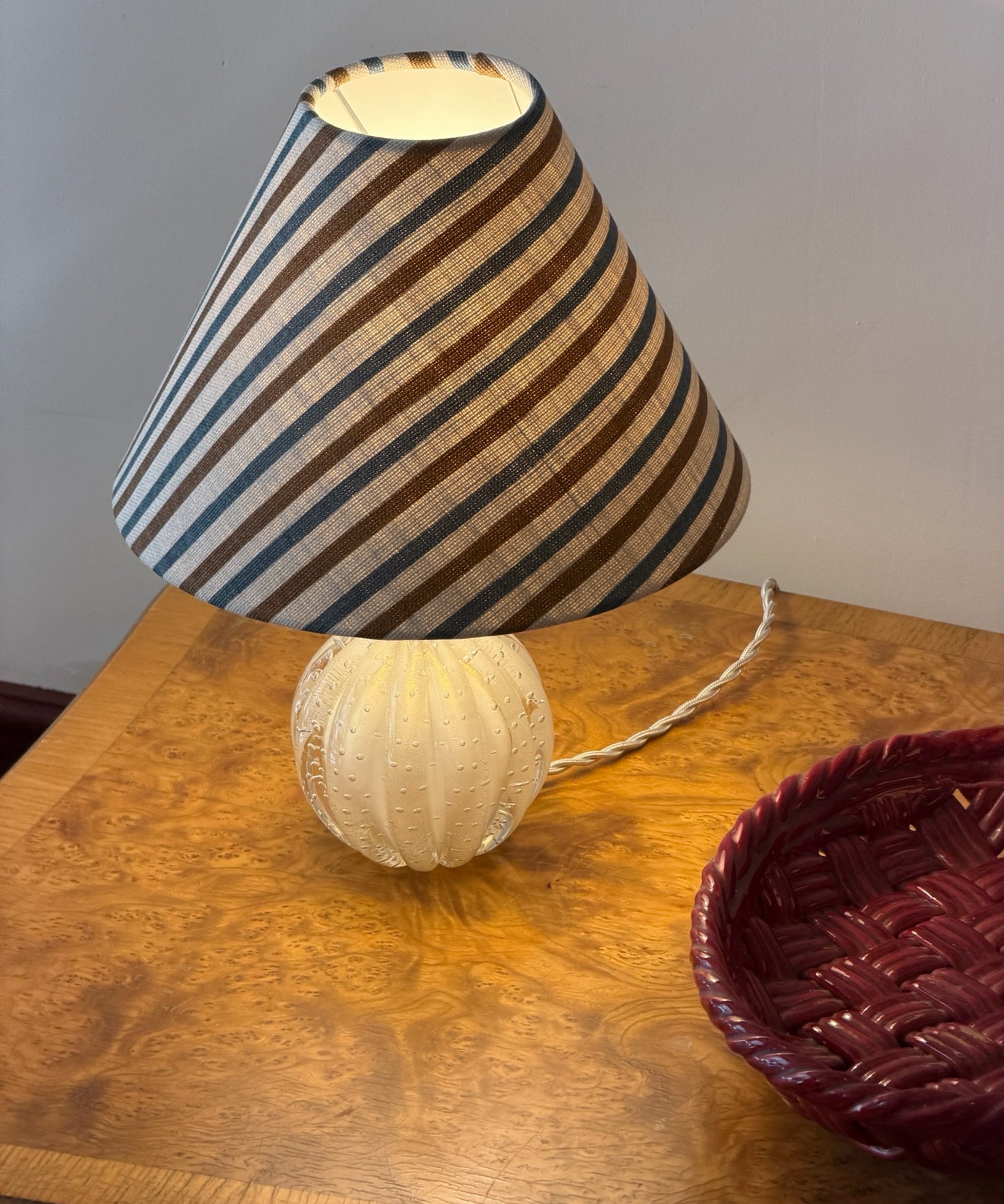 Vintage white/shimmer Murano table lamp (incl. lampshade)