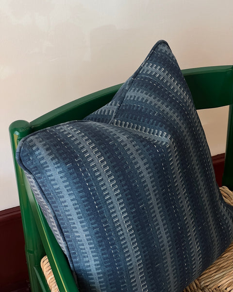 Karin's Rölakan cushion - Indigo