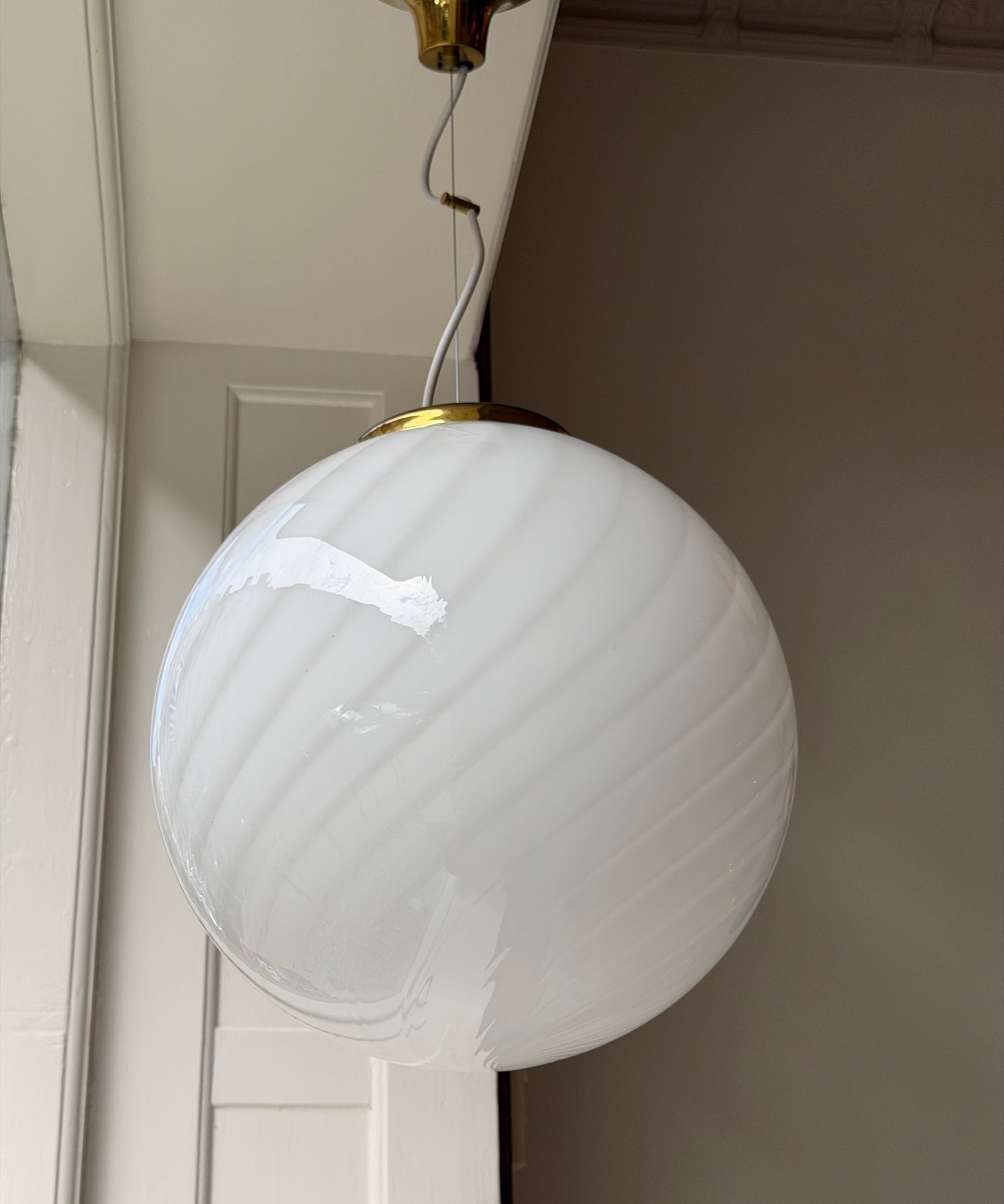 Vintage Murano white swirl ceiling lamp (D40)
