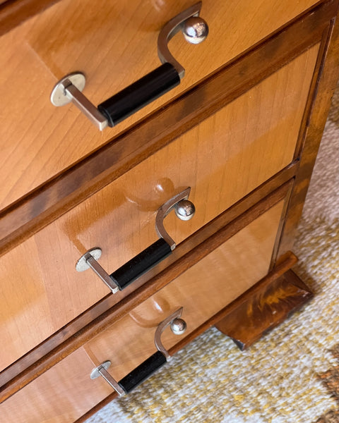 Vintage wooden chest of drawers