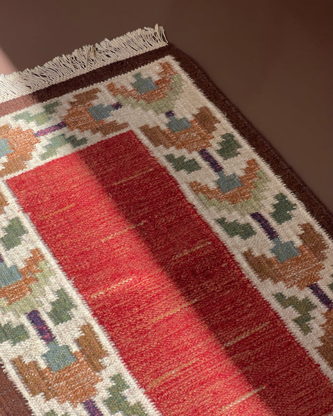 Vintage flat weave rug signed TE