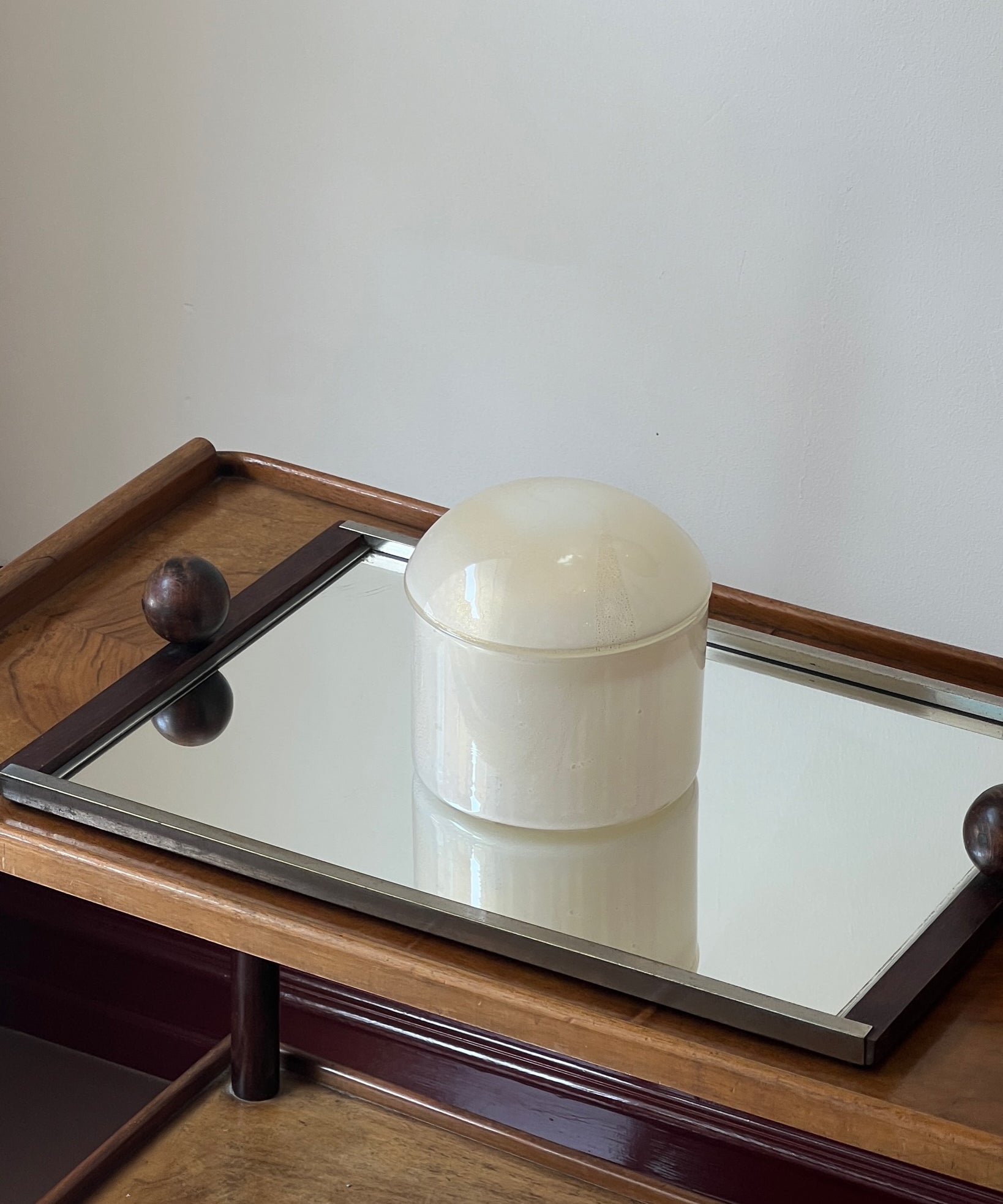 Vintage Murano milky white/golden bonbonniere