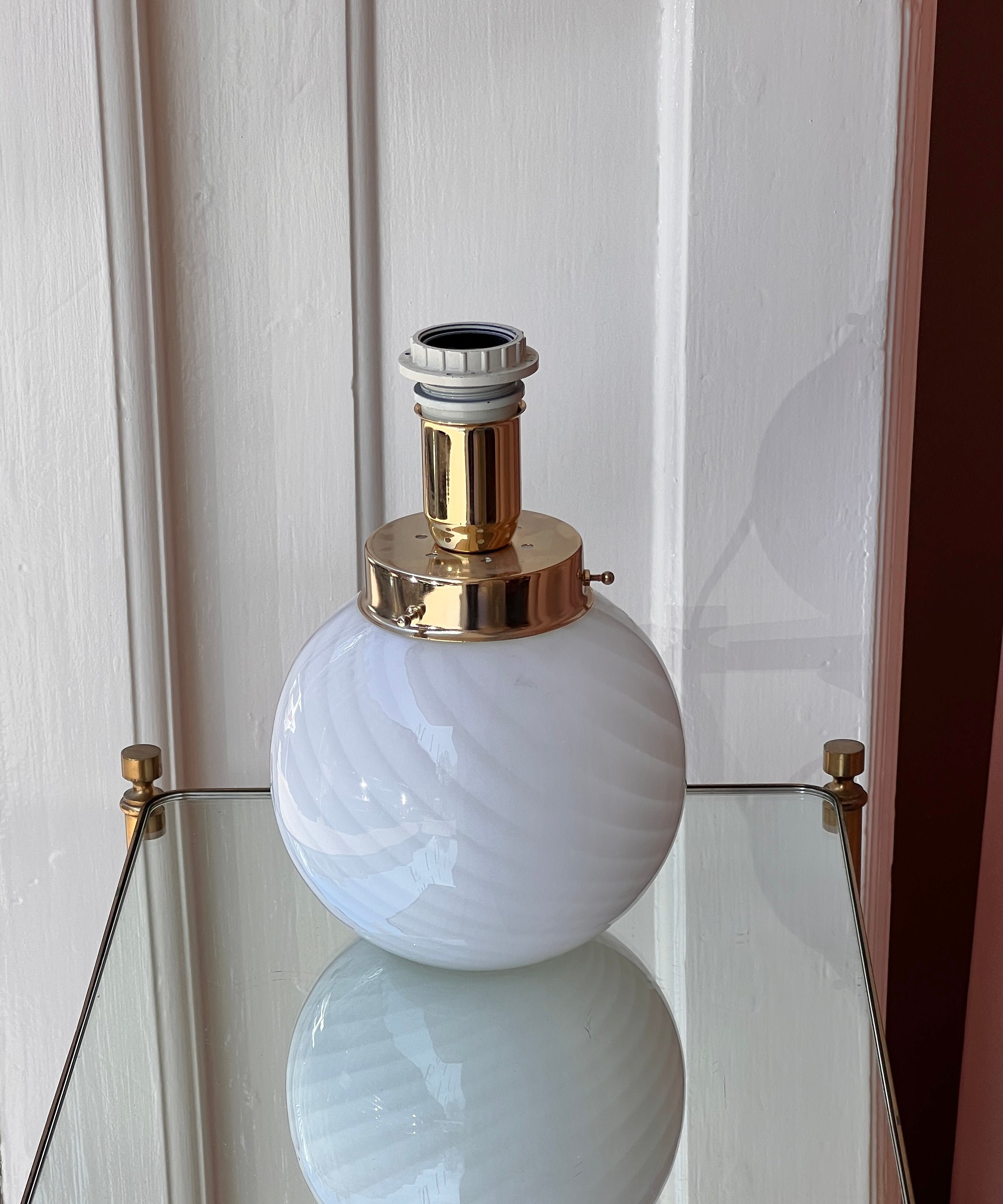 Vintage white swirl Murano table lamp (with shade)