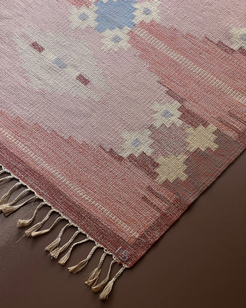 Vintage pink flat weave rug by Ingegerd Silow (IS)