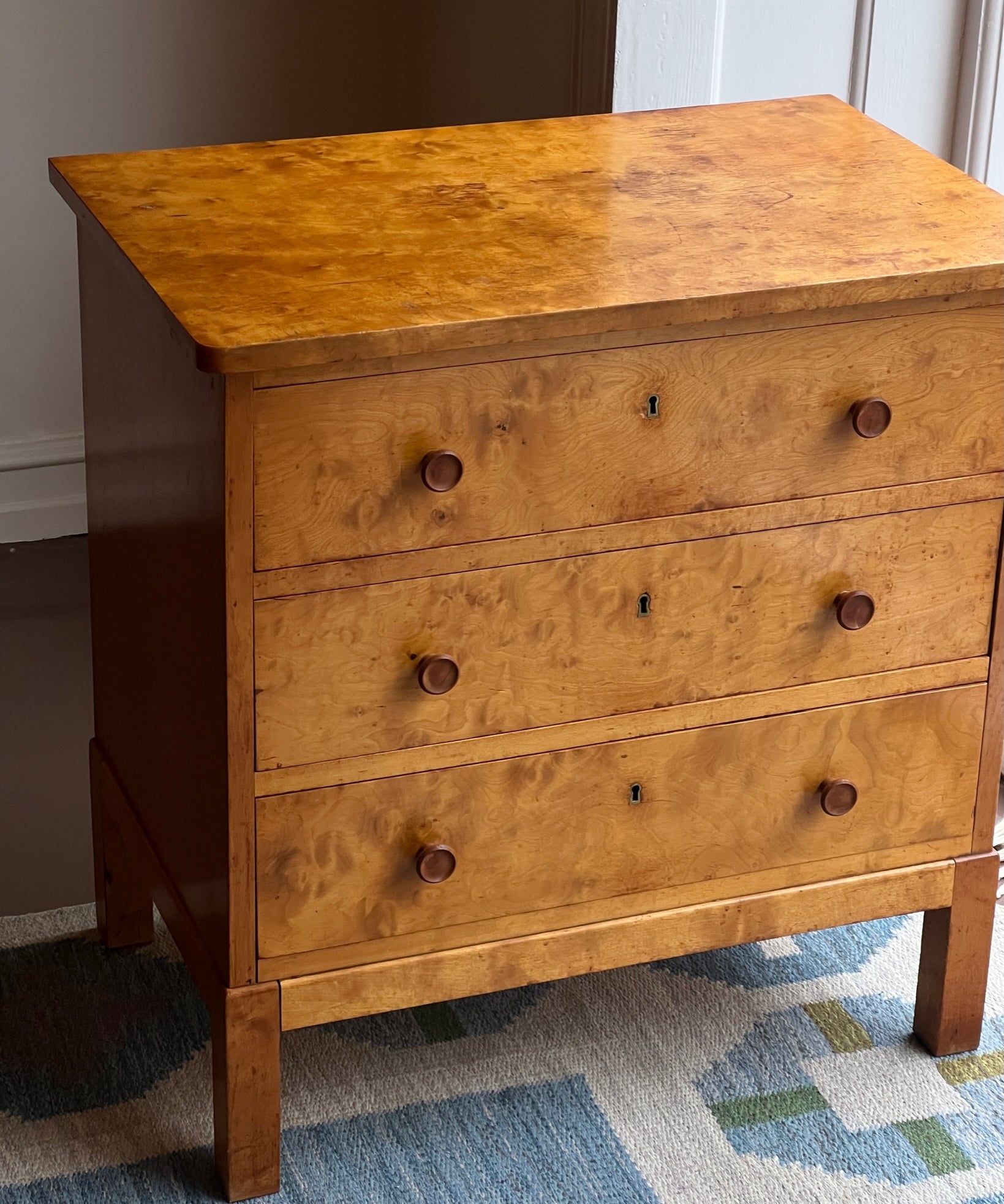 Vintage wooden chest of drawers
