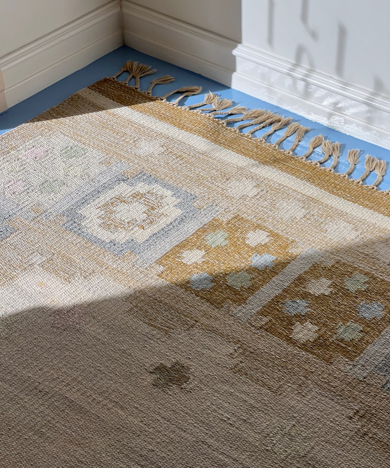 Vintage flat weave rug by Anna Johanna Ångström (Å)