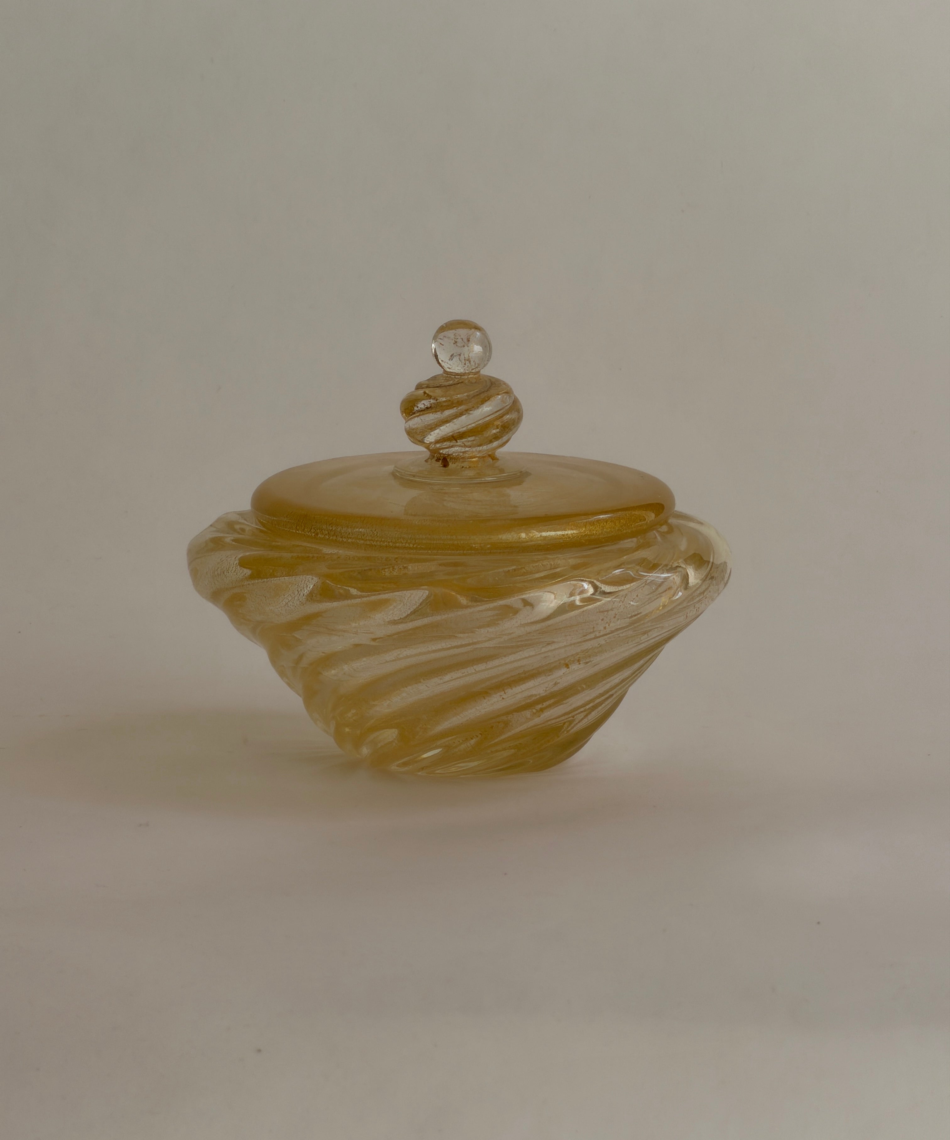 Vintage golden Murano bonbonniere