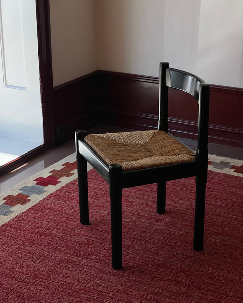 Carimate chair by Vico Magistretti (Glossy black)