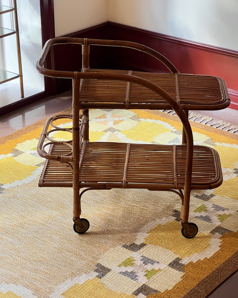 Vintage rattan trolley/table with wheels