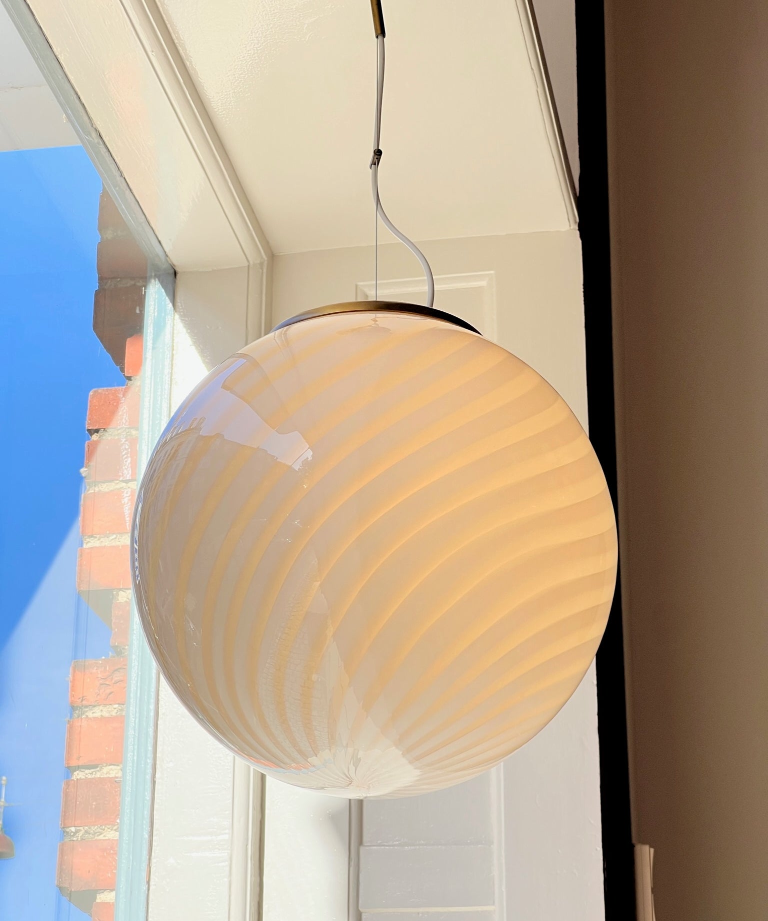 Vintage light yellow/cream swirl Murano ceiling lamp (D40)