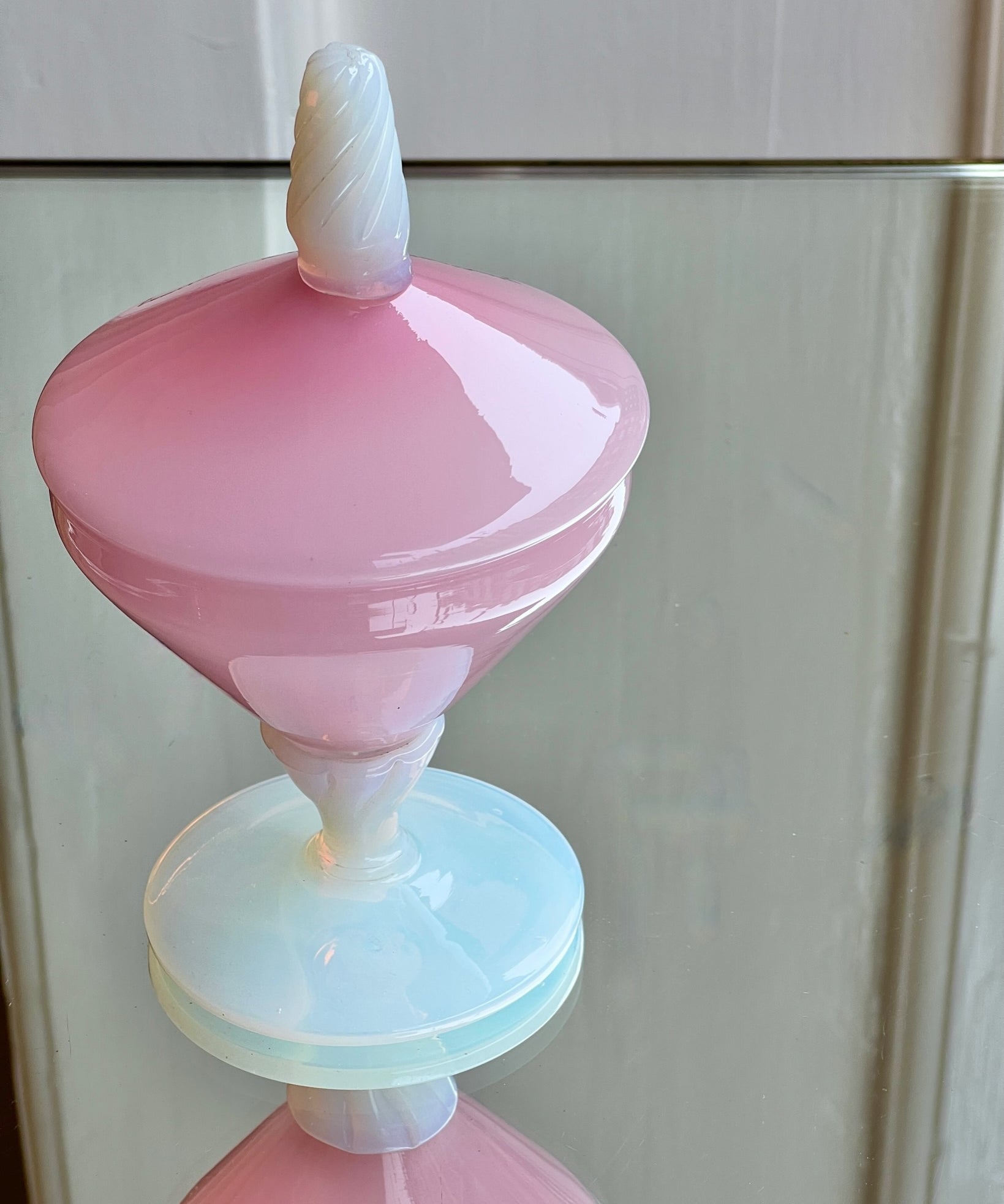 Vintage opal pink Murano bonbonniere
