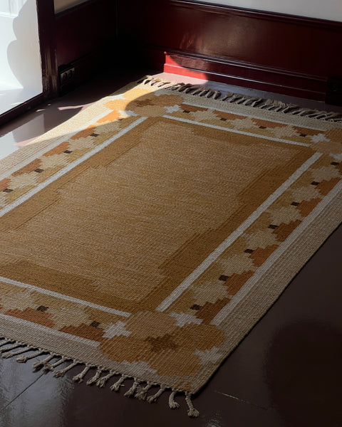 Vintage flat weave rug by Ingegerd Silow (IS)