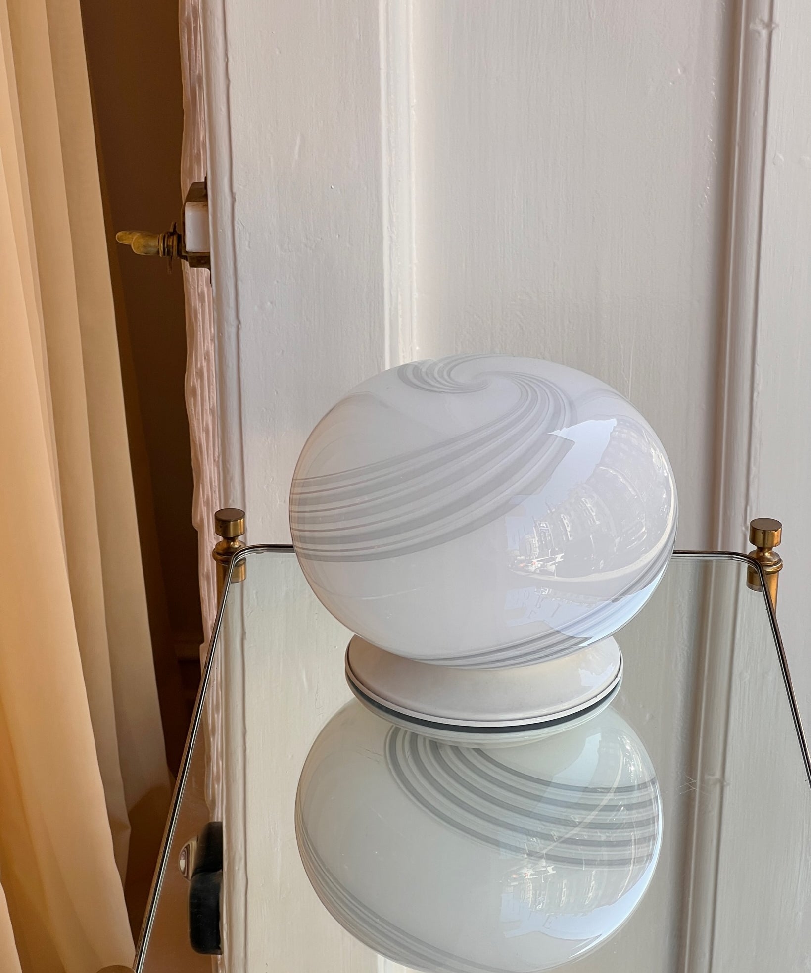 Vintage white round Murano table lamp