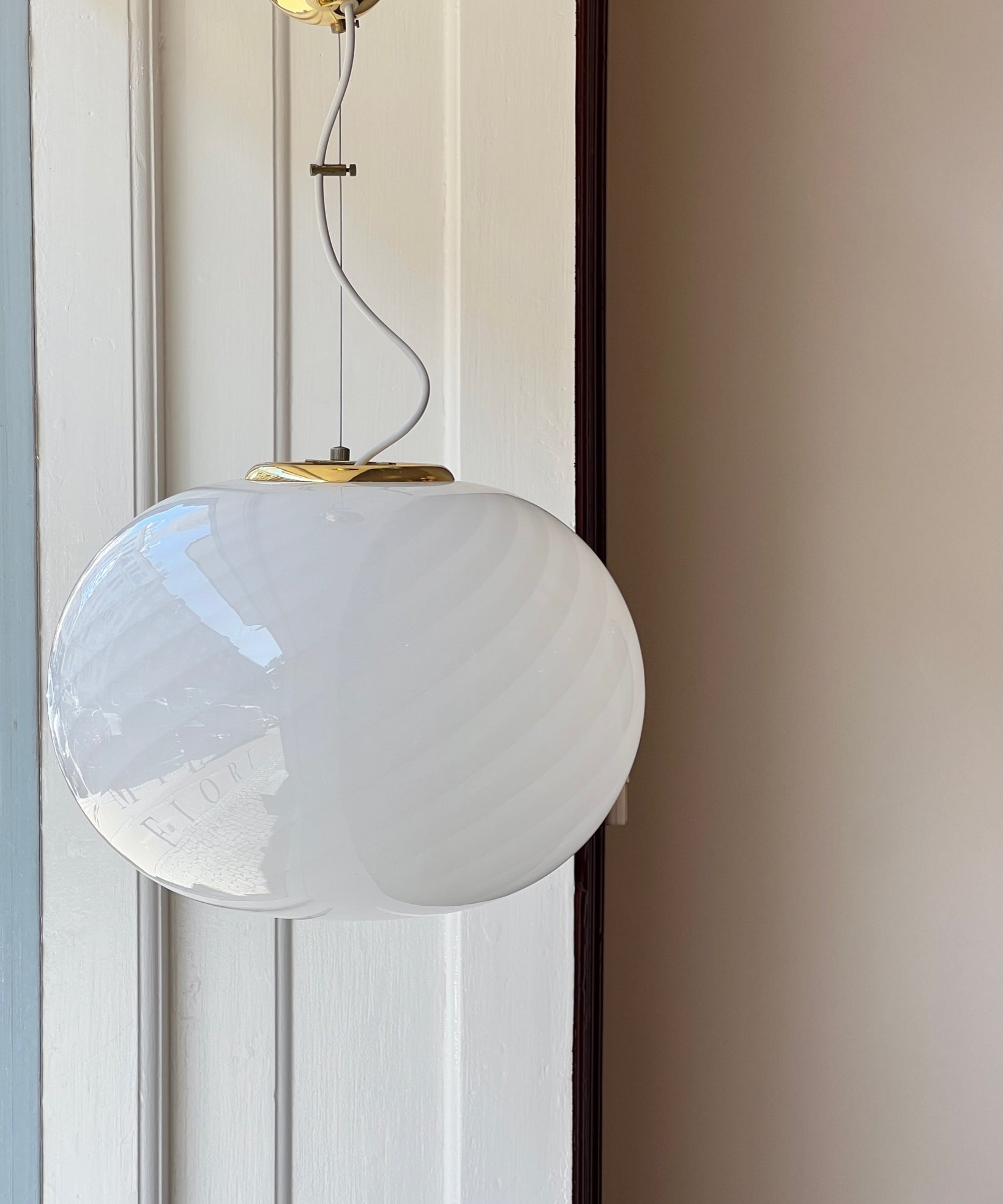 Vintage Murano white swirl oval ceiling lamp (D40)