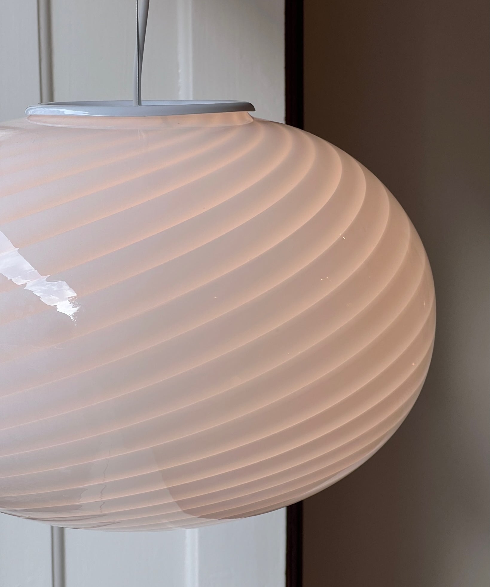 Vintage Murano white swirl oval ceiling lamp (D40)