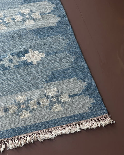 Vintage blue flat weave rug