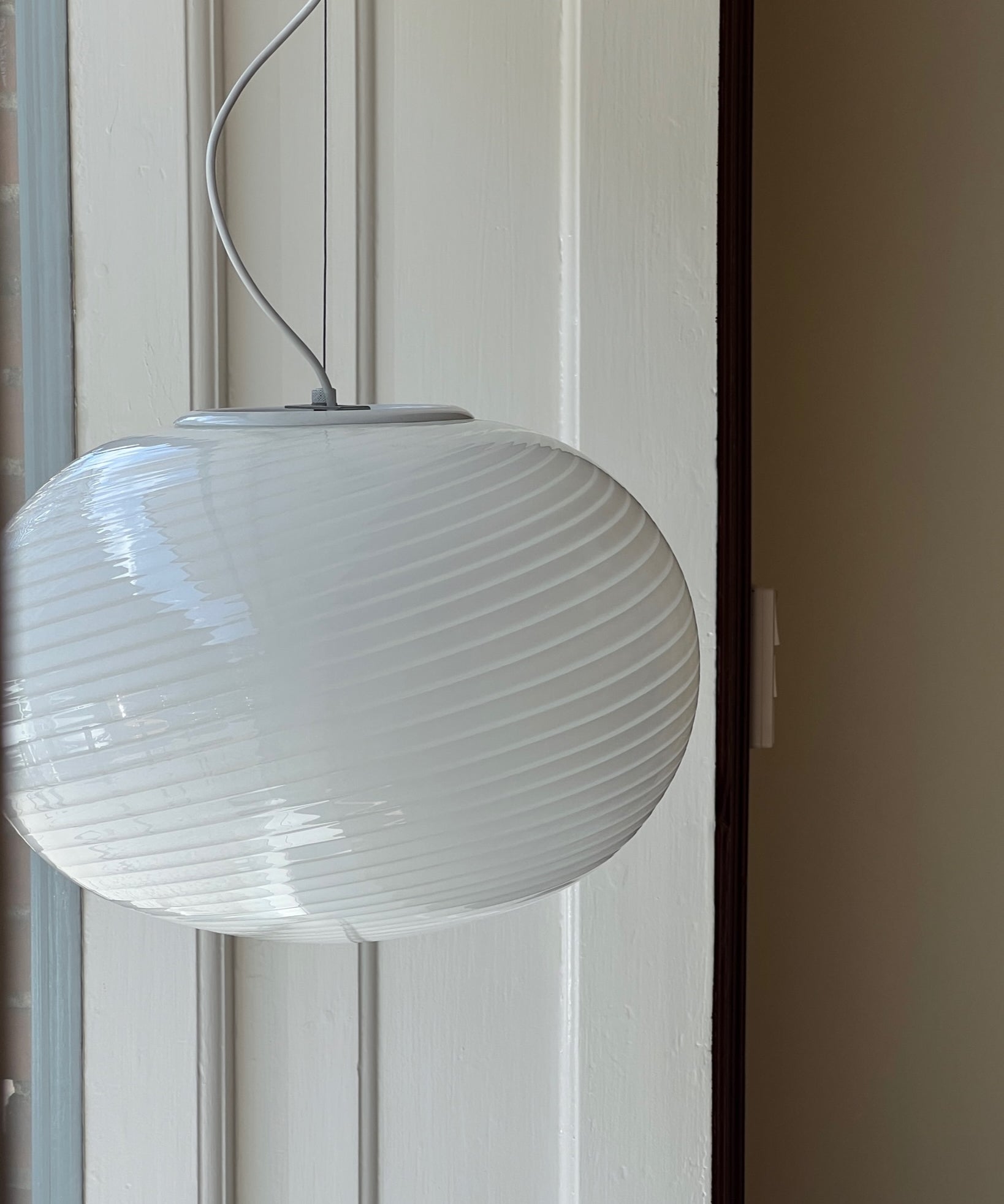 Vintage Murano oval white swirl ceiling lamp (D40)