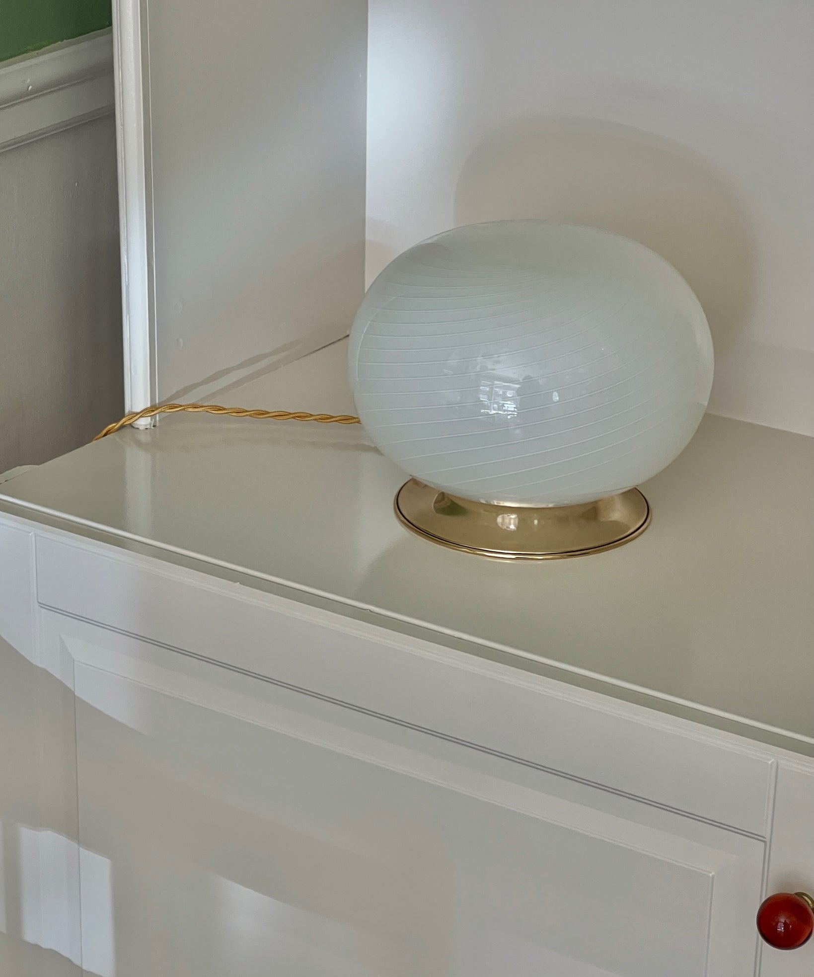 Vintage swirl round Murano table lamp