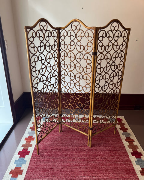 Vintage woven rattan room divider screen/paravant