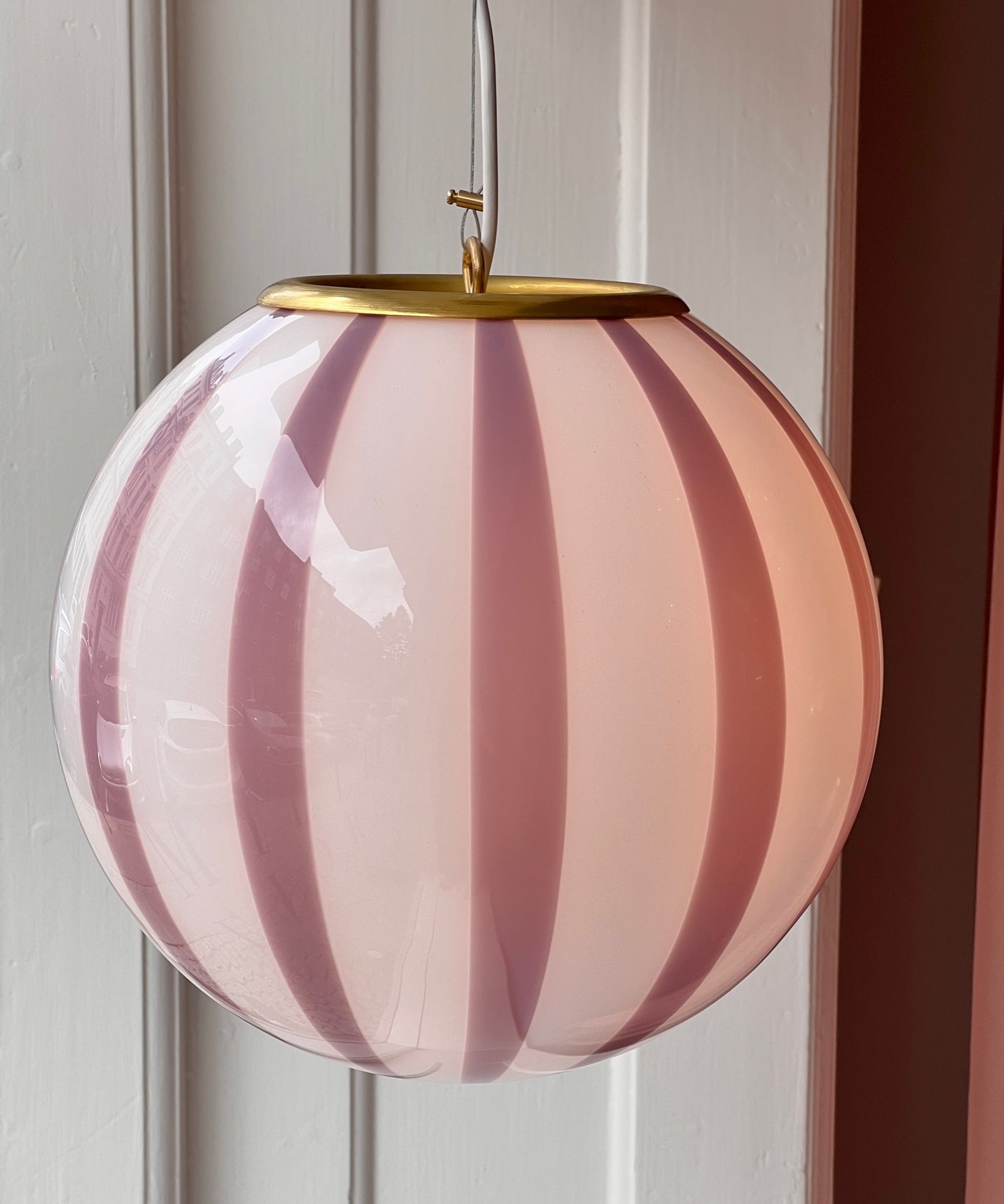Candy ceiling lamp - Pink lavender vertical stripes (D30)