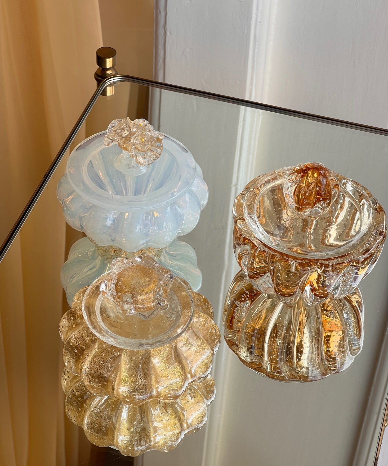 Vintage opal golden/white Murano bonbonniere