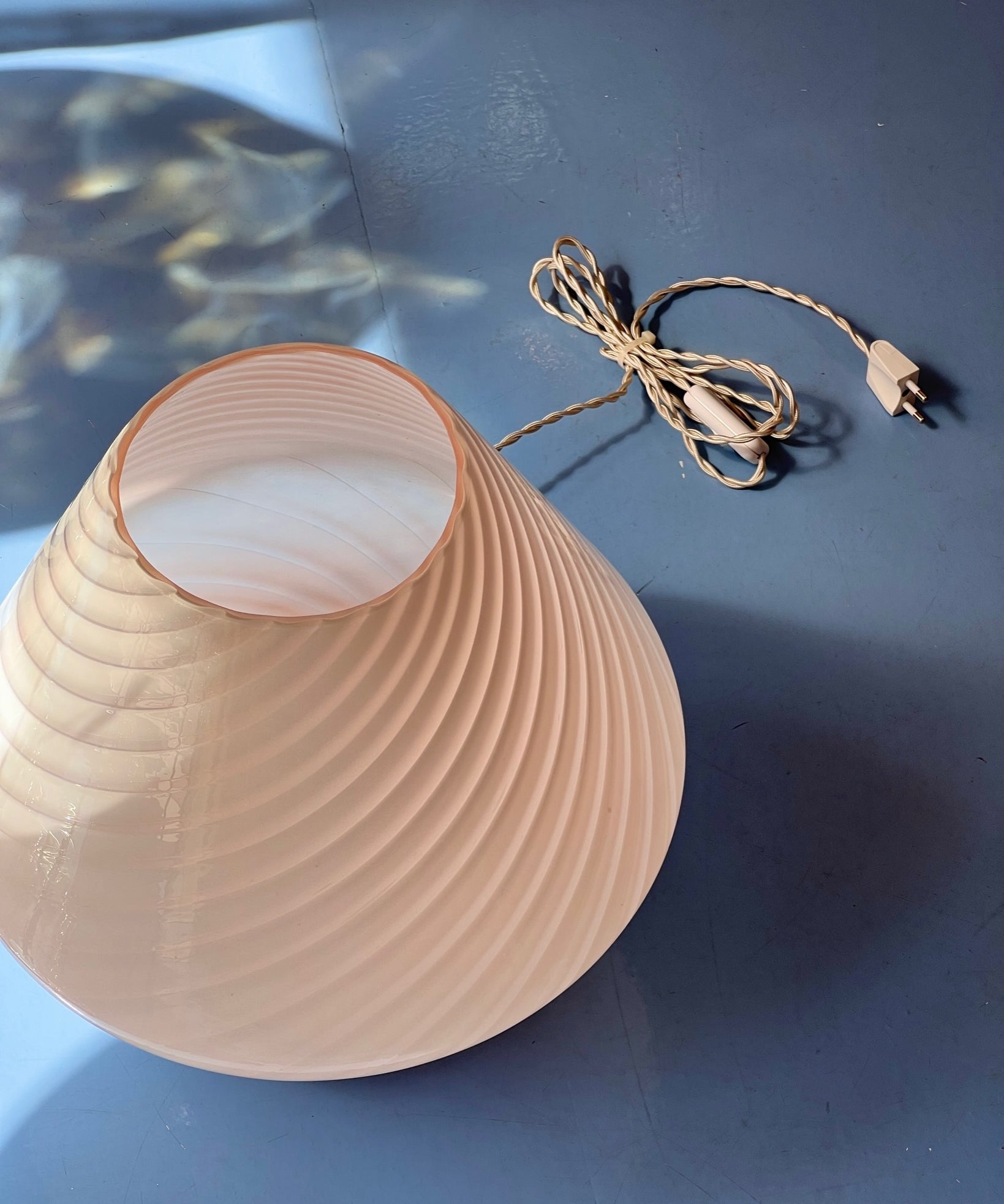 Vintage light pink Murano mushroom table lamp - Large