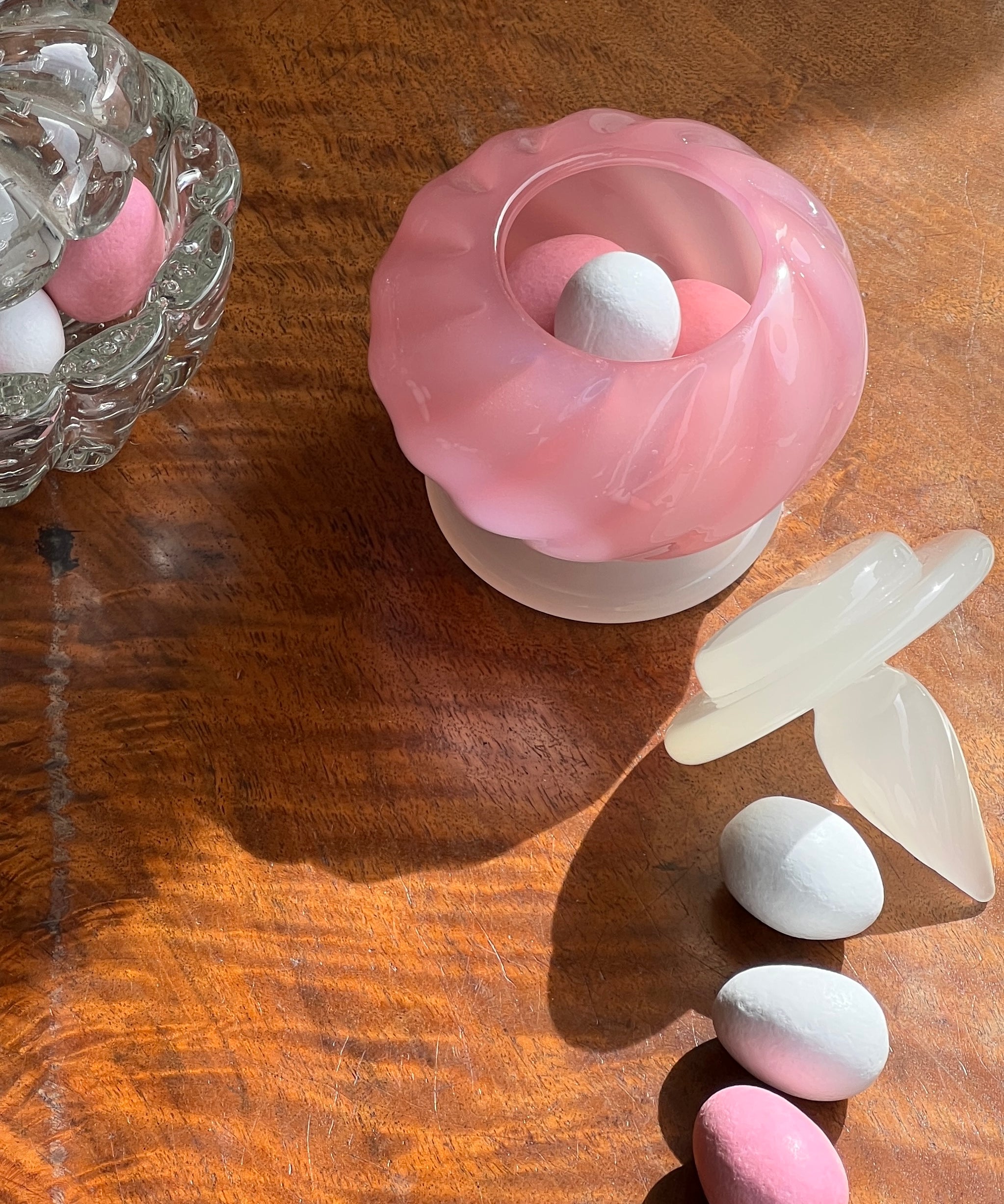 Vintage opal pink Murano bonbonniere