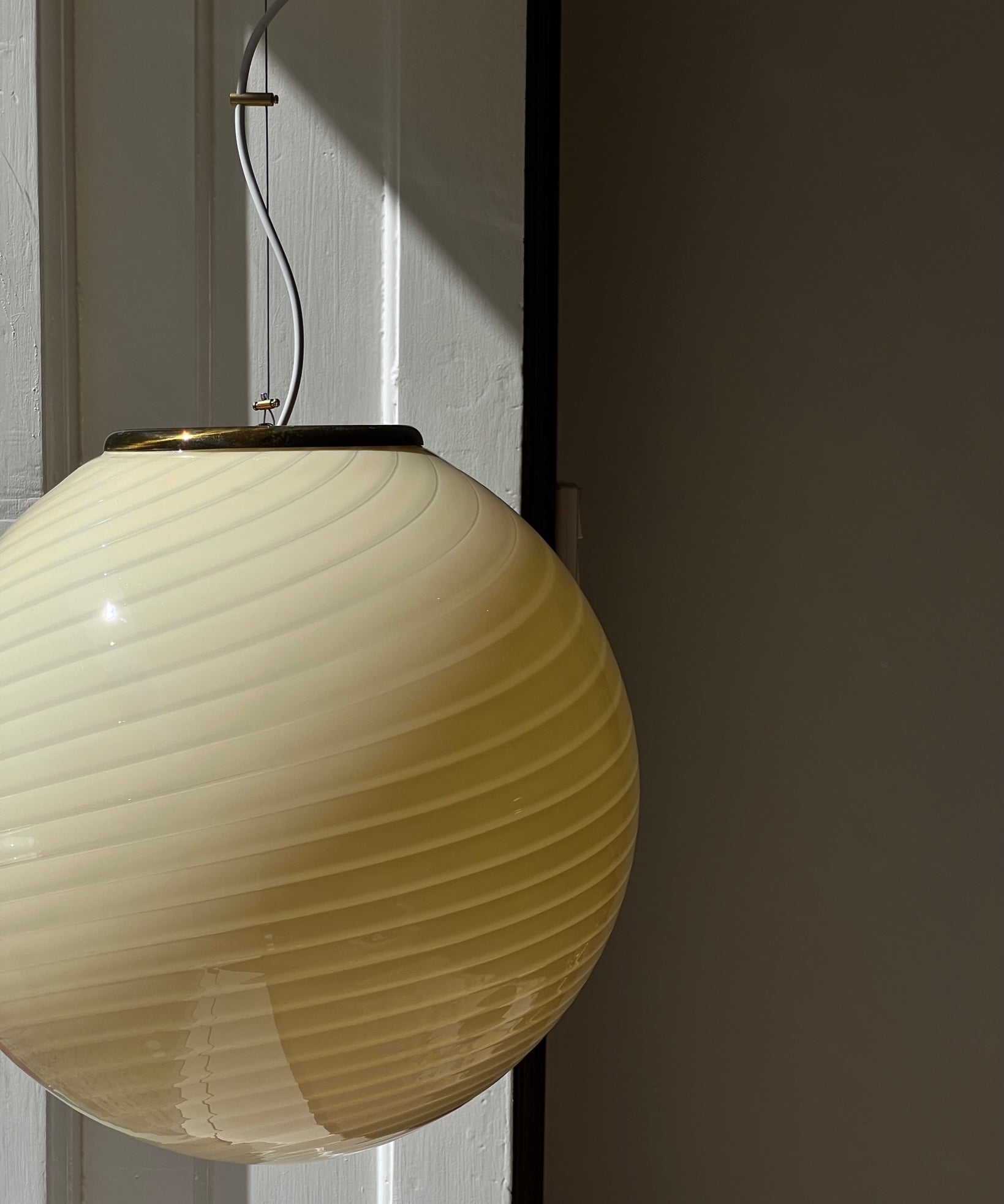 Vintage yellow/cream swirl Murano ceiling lamp (D45)