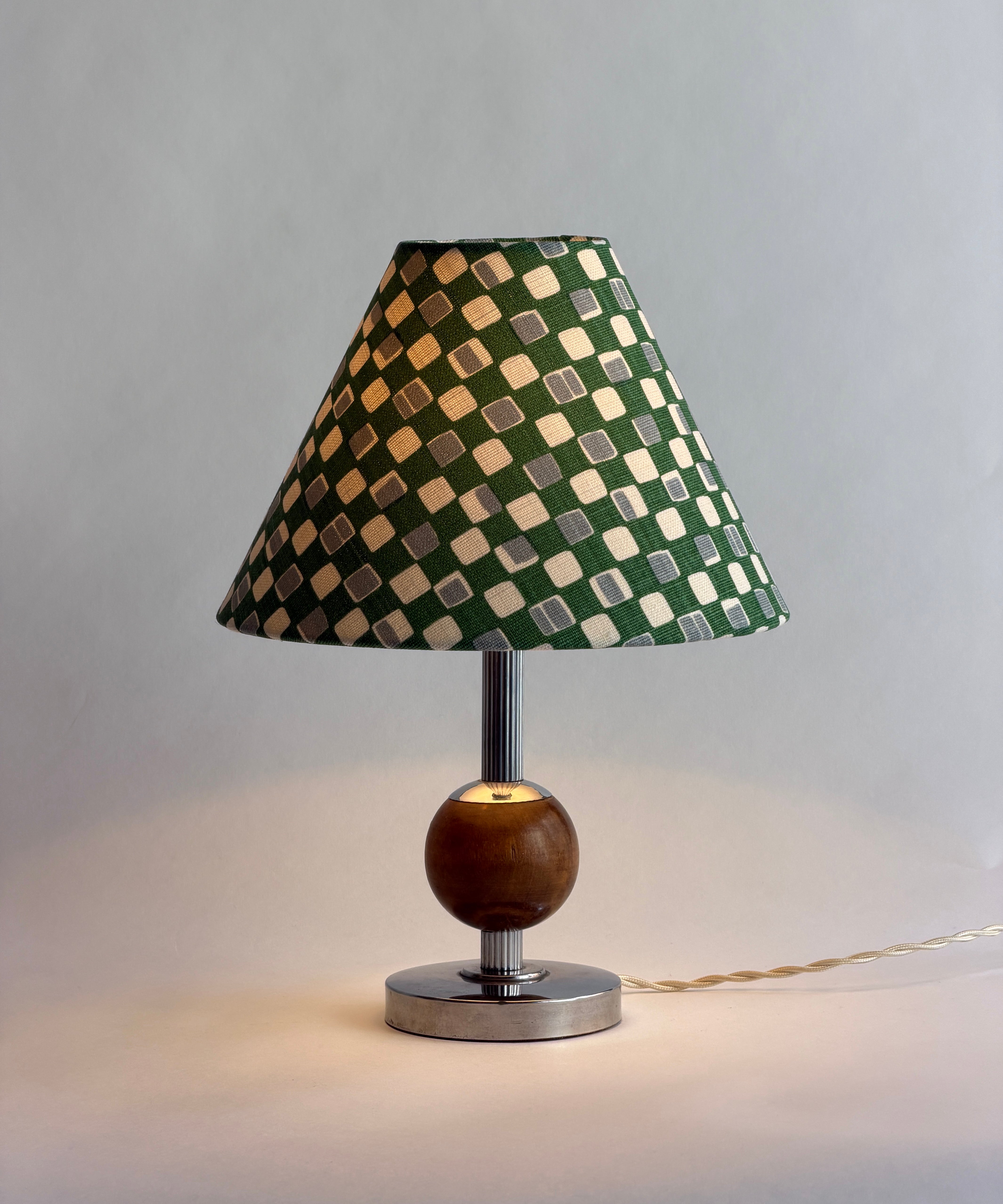 Swedish vintage Art Deco metal and wood table lamp (incl. lampshade)