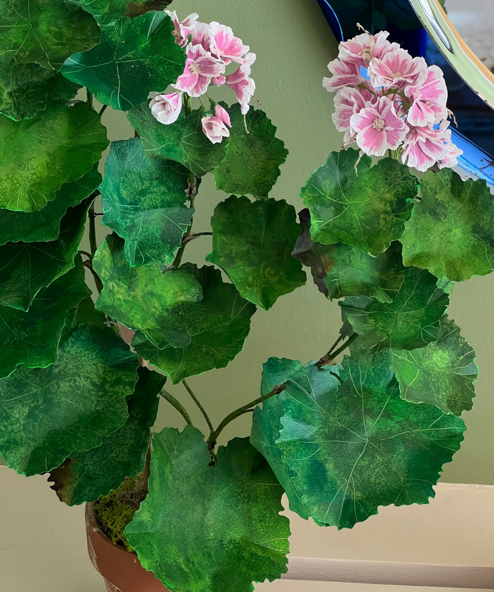 Paper flower 'Pink Pelargonium'