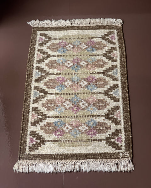 Vintage flat weave rug by Ingegerd Silow (IS)