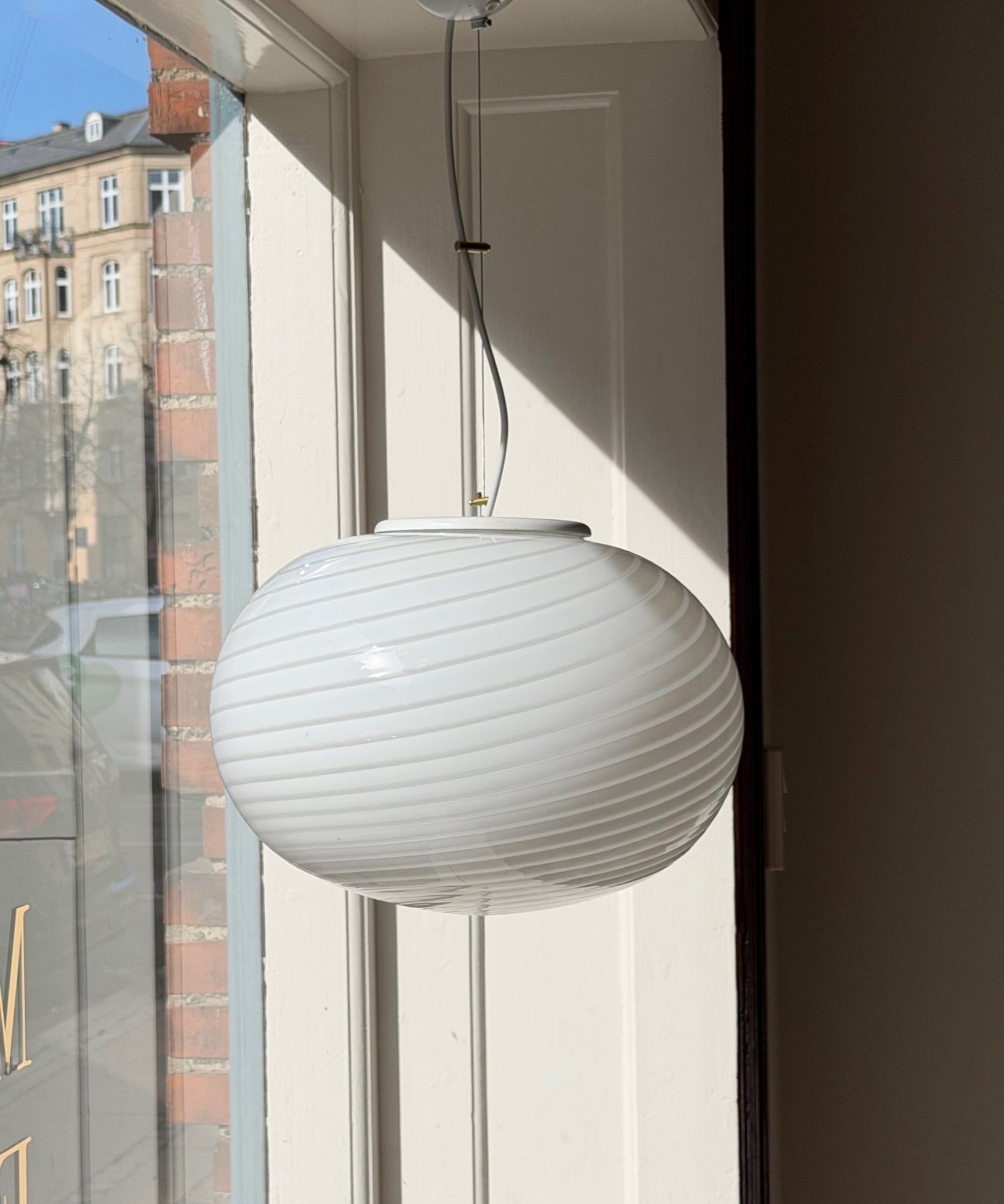 Vintage Murano white swirl oval ceiling lamp (D40)