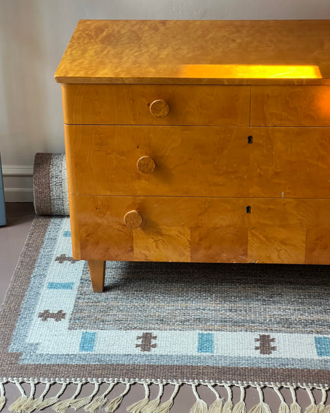 Vintage wooden chest of drawers