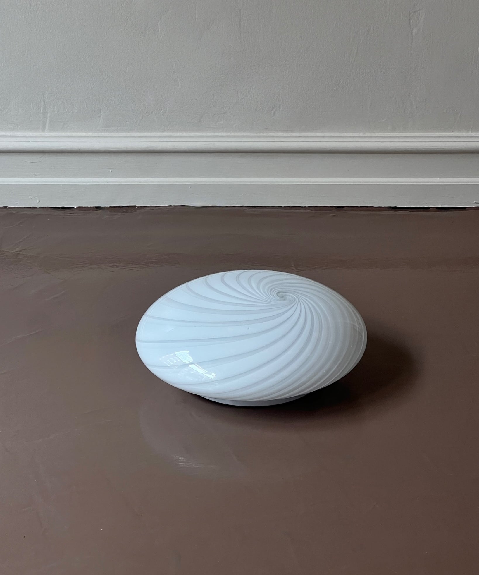 Vintage Murano white swirl ceiling/wall lamp (D30)