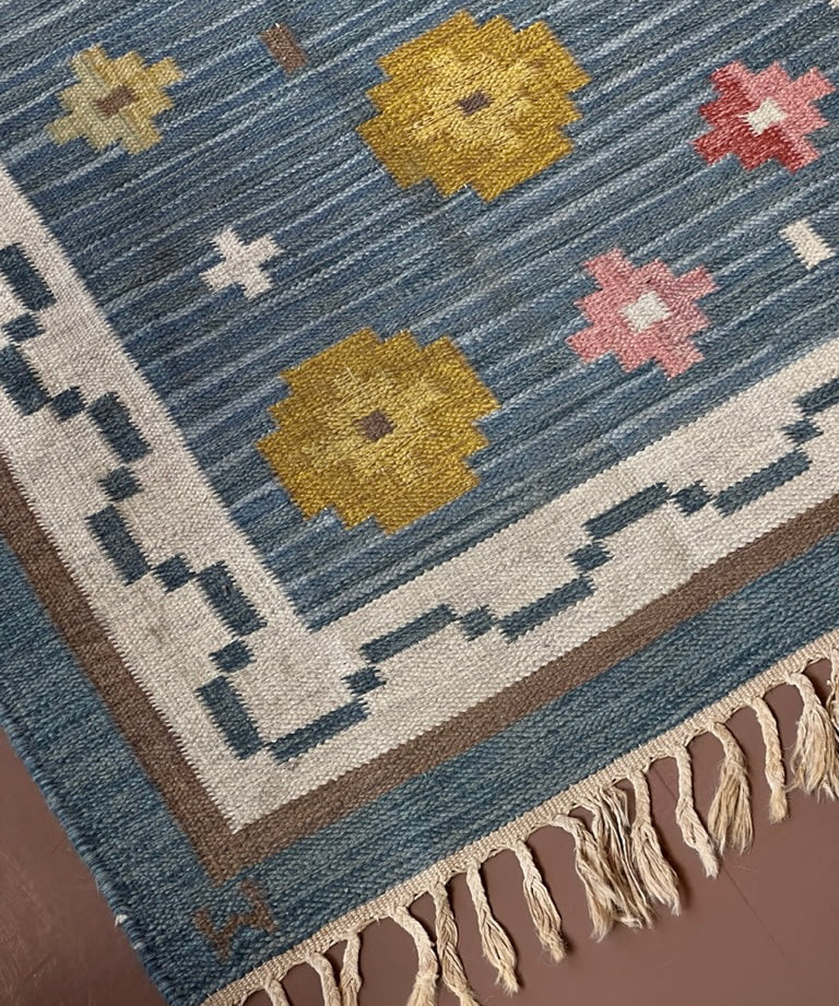 Vintage flat weave rug (Signed M)