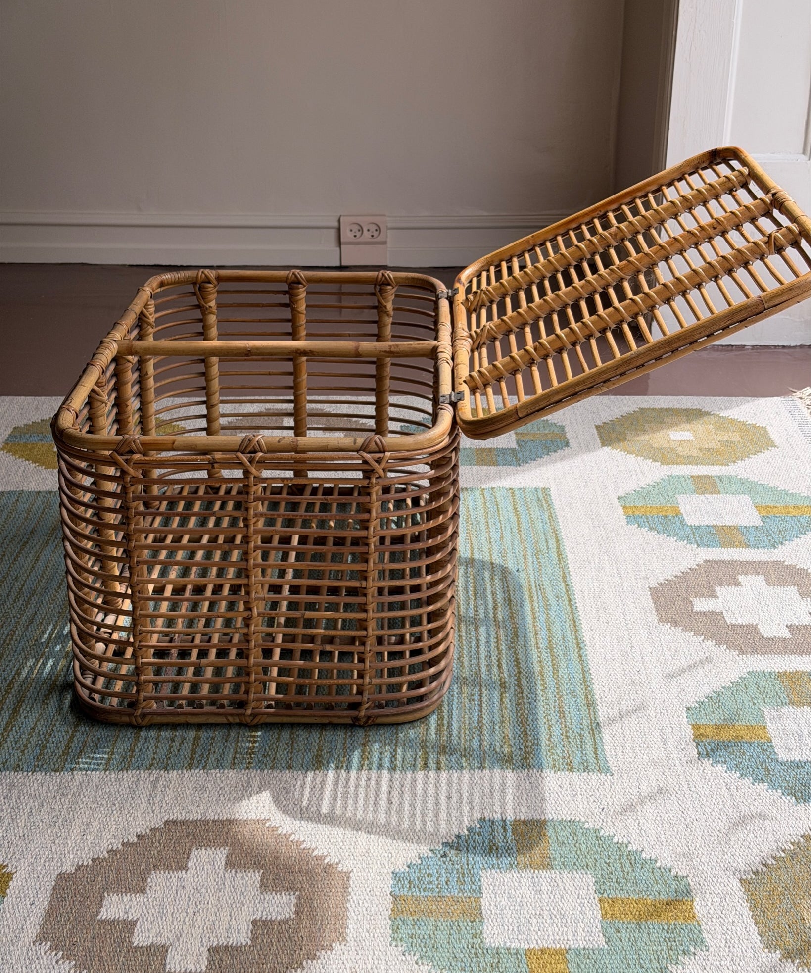 Vintage rattan chest