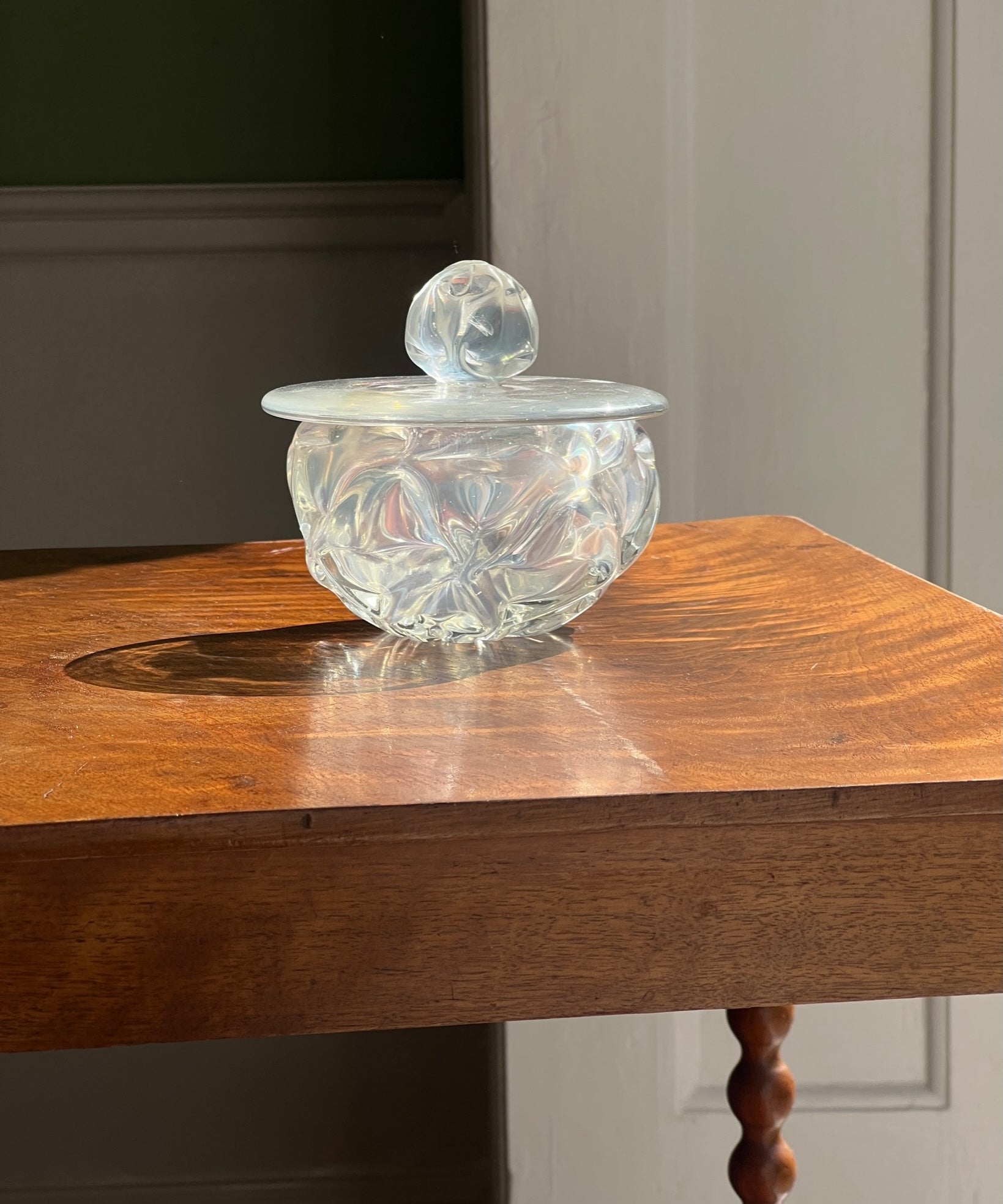 Vintage clear/iridescent Murano bonbonniere