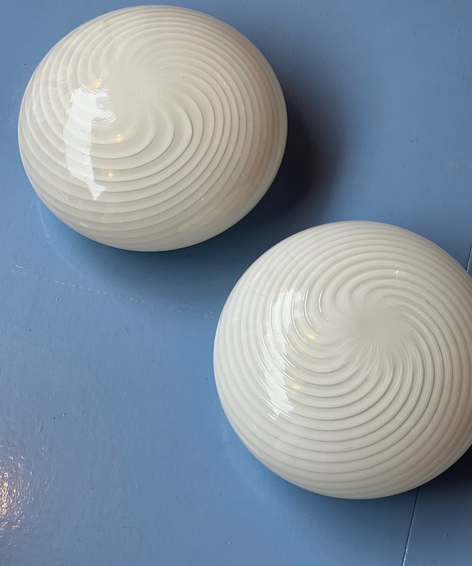 Vintage Murano white swirl ceiling/wall lamp (D25) (2 available)