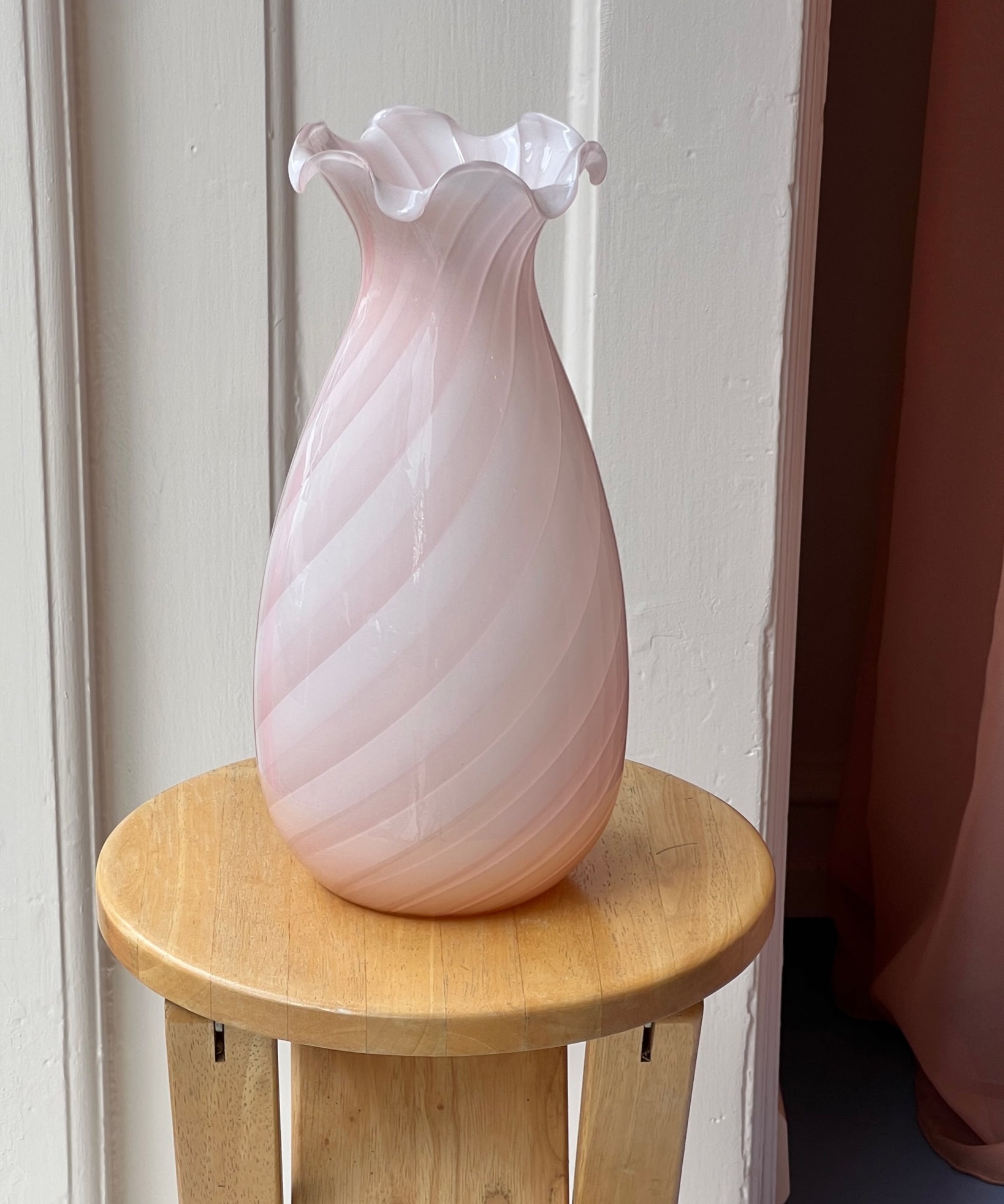 Vintage pink swirl Murano vase