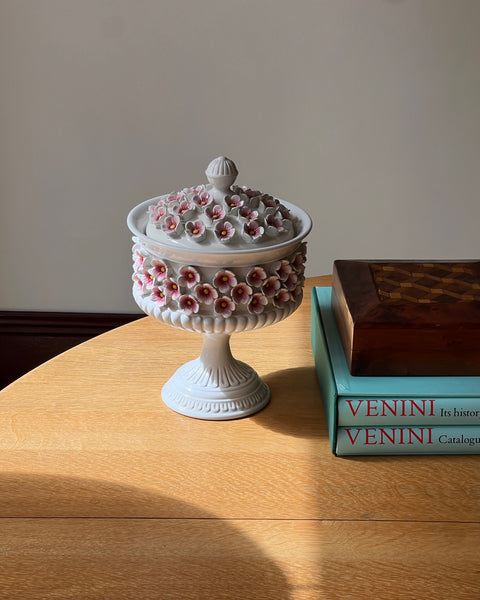 Ceramic pink flower bonbonniere