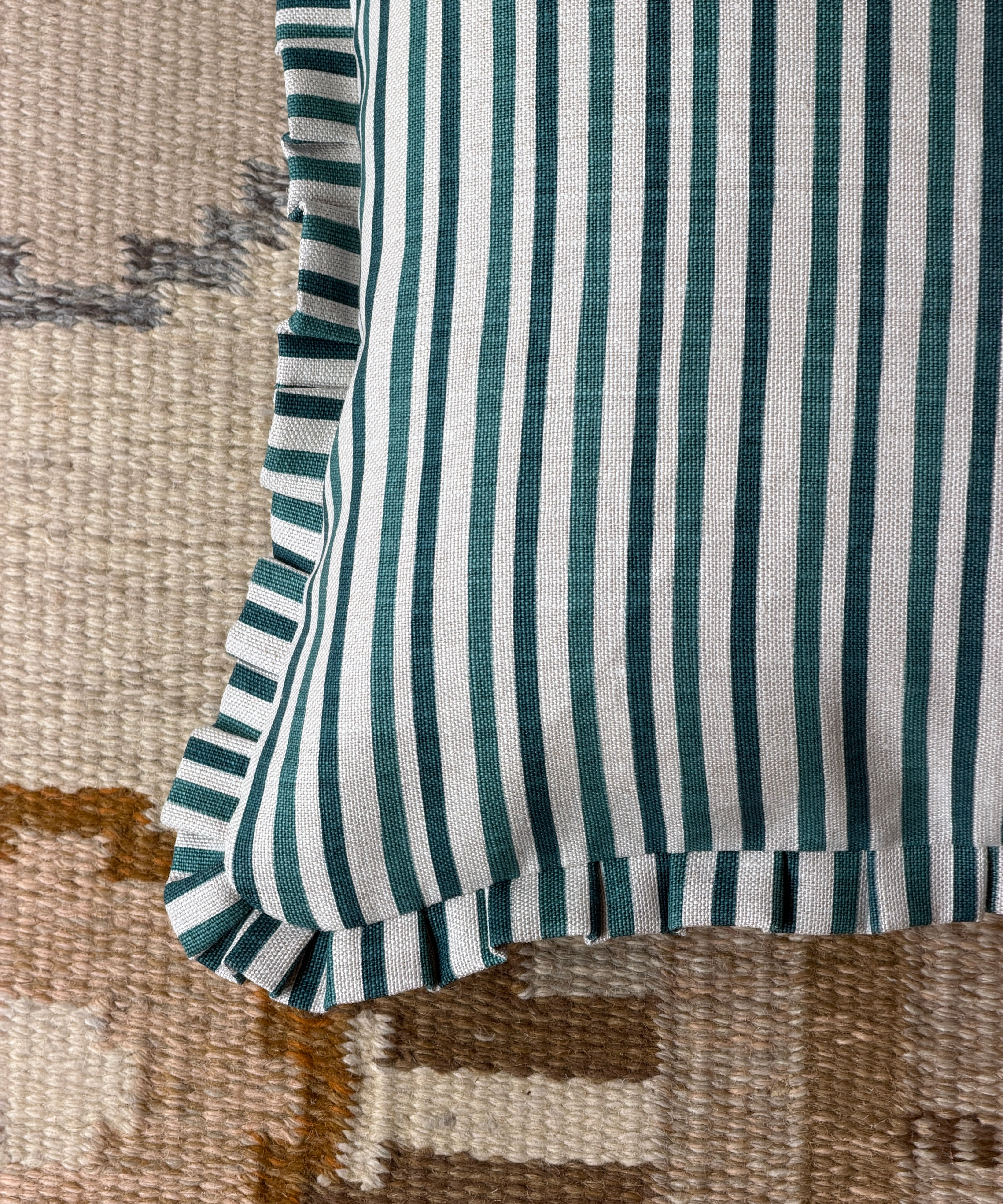 Anna-Lisa ruffled cushion - Teal