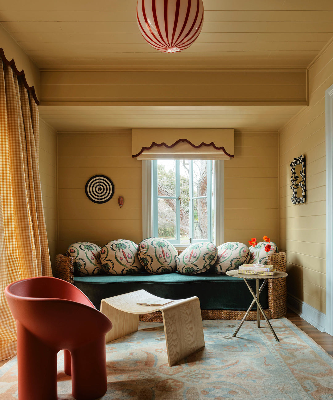 Candy ceiling lamp - Red vertical stripes (D40)